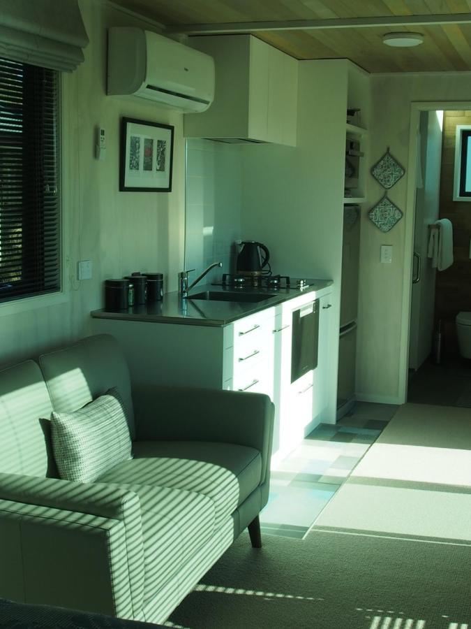 Boutique Tiny House - Te Anau Country Accommodation Esterno foto